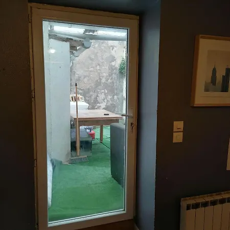 La Cabane Angouleme * אנגולם